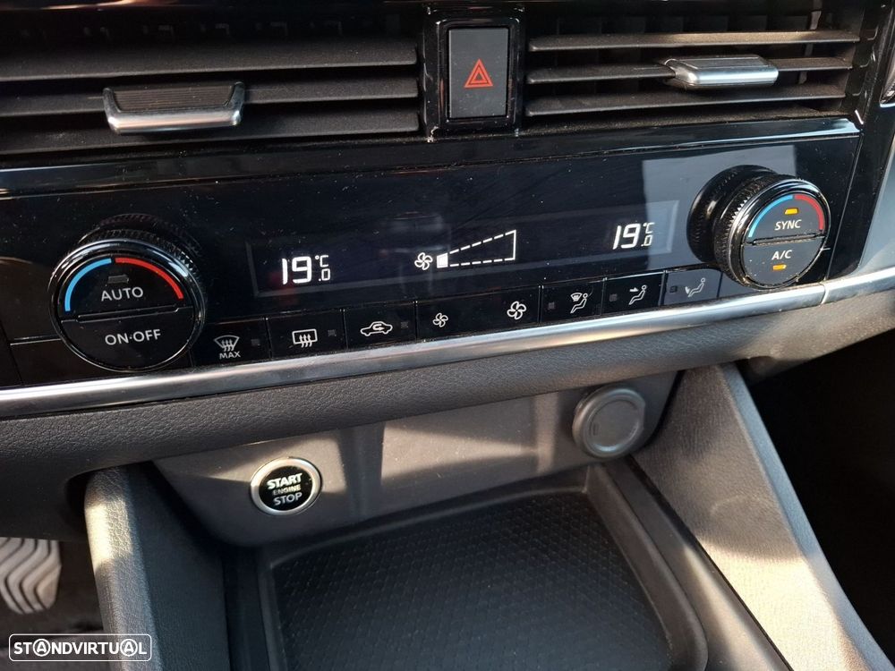 Nissan Qashqai 1.3 DIG-T Acenta LED+R - 22