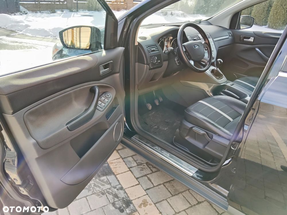 Ford Kuga 2.0 TDCi Titanium - 4