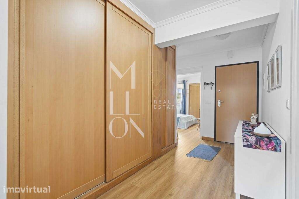 Oportunidade no Porto Santo! Apartamento T2 com Garagem e Arrecadação - Grande imagem: 3/25