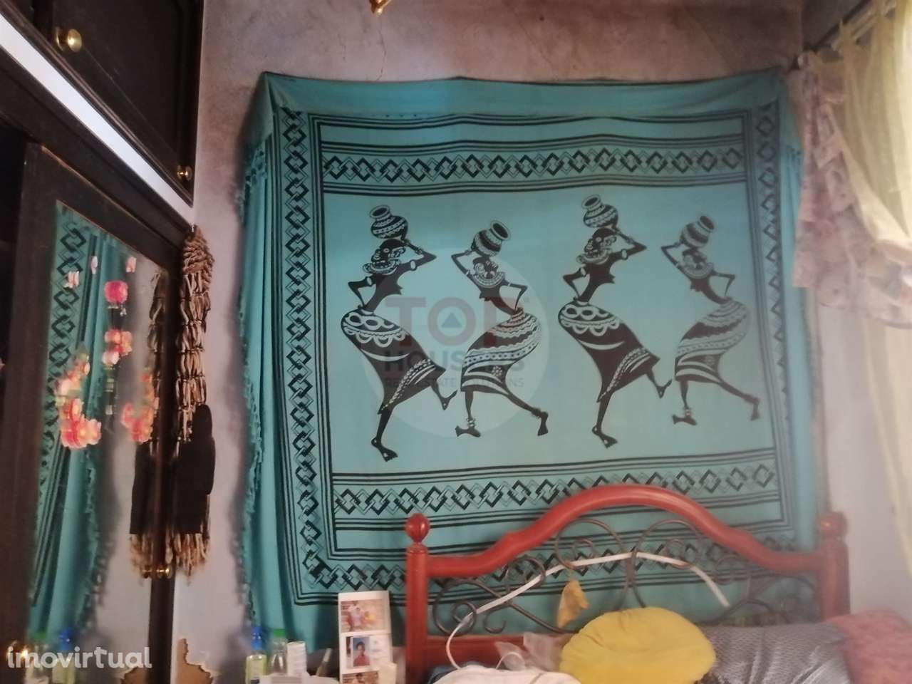 Moradia T4 com várias divisões - Grande imagem: 3/8