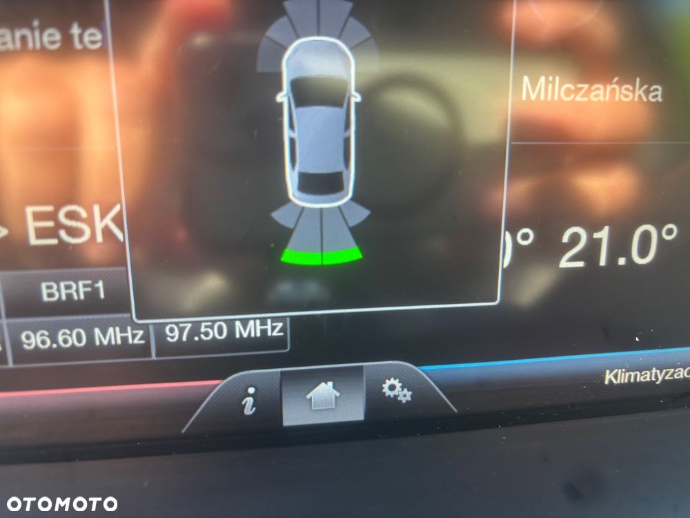 Ford Kuga 1.5 EcoBoost 2x4 Titanium - 35