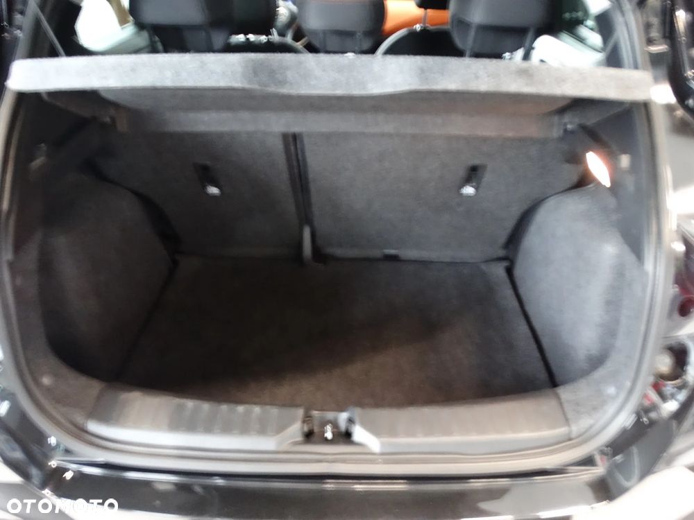 Nissan Micra 0.9 IG-T BOSE Personal Premium Edition - 32