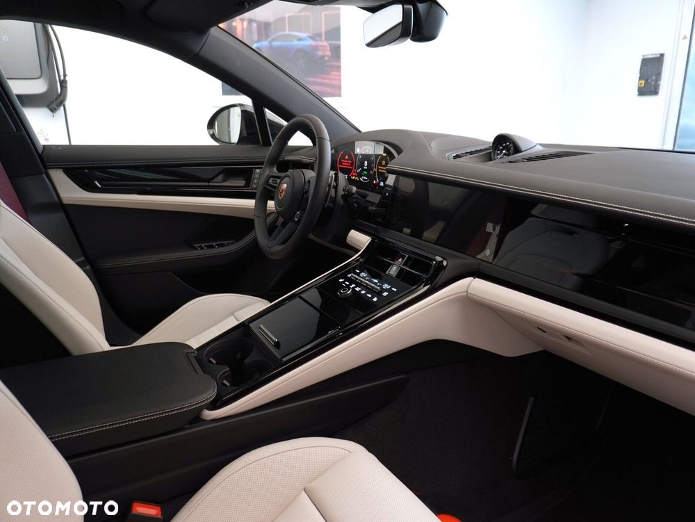 Porsche Panamera 4S E-Hybrid PHEV - 33