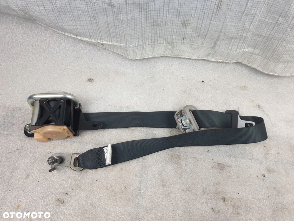 PAS BEZPIECZEŃSTWA PRZÓD PRAWY IMPREZA II 07r GD - 2