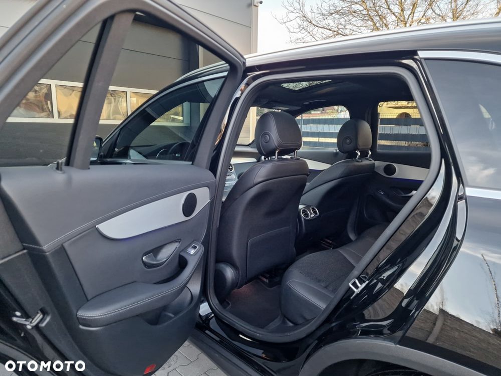 Mercedes-Benz GLC - 21