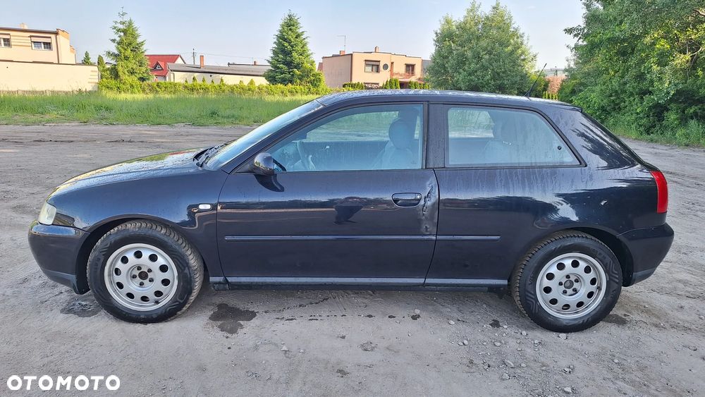 Audi A3 3-drzwiowe 1.6 Attraction - 8