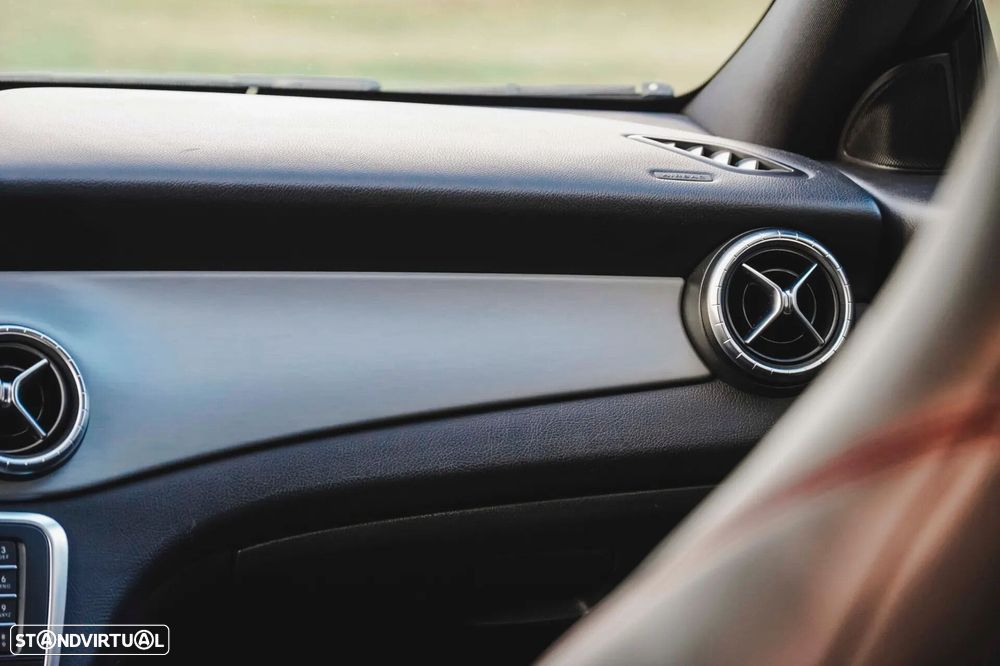 Mercedes-Benz CLA 200 - 24