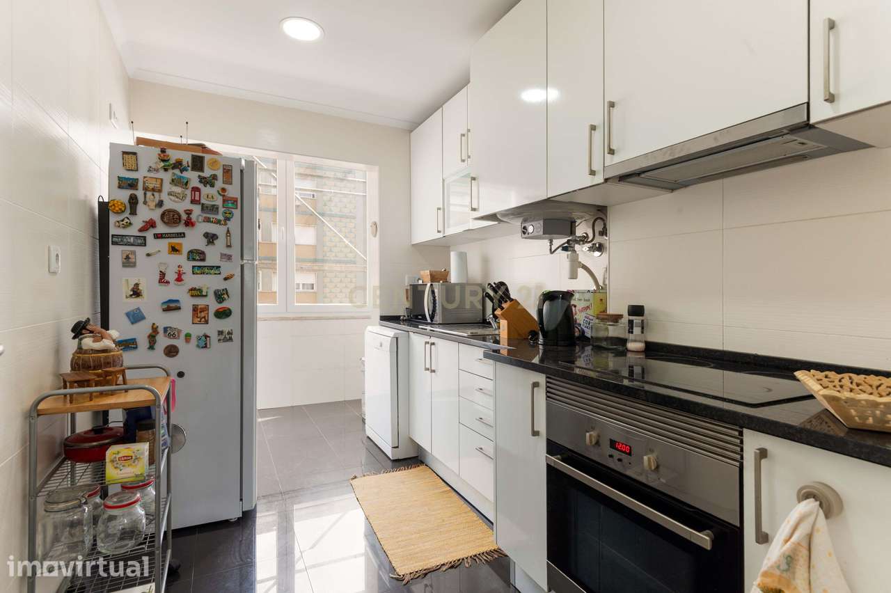 Apartamento T2 – Estrada da Luz - Grande imagem: 3/21
