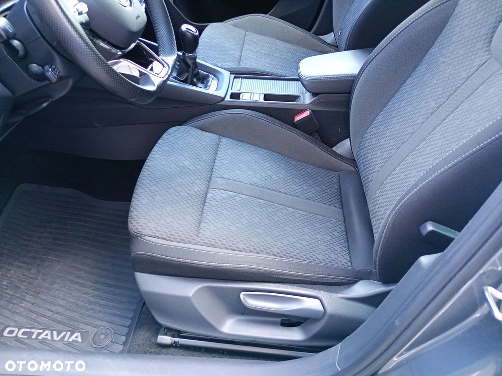 Skoda Octavia 1.5 TSI ACT Style - 9