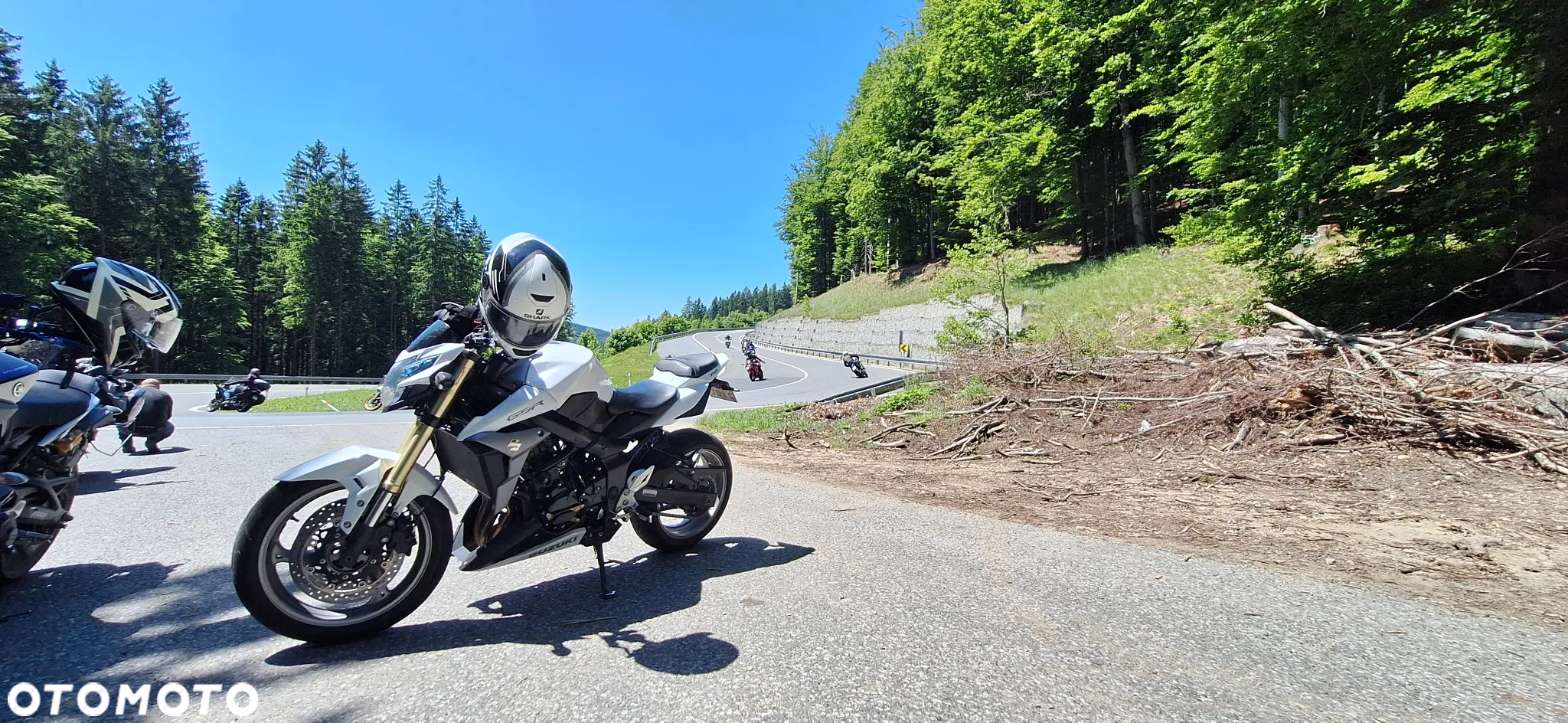 Suzuki GSR - 5