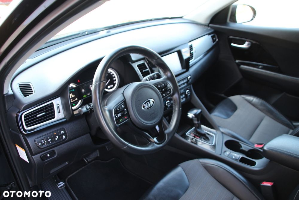 Kia Niro 1.6 GDI HEV 2WD OPF Edition 7 - 11