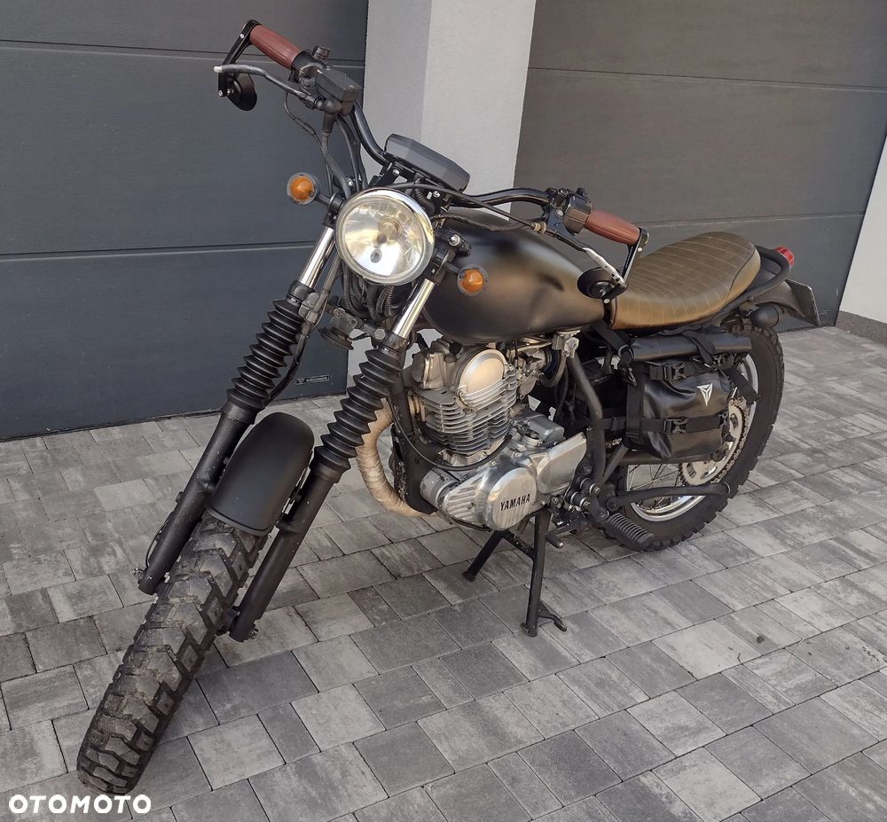 Yamaha SR - 16
