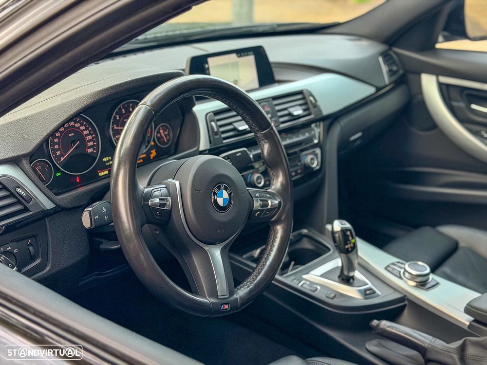 BMW 330 e iPerformance Pack M Shadow - 12