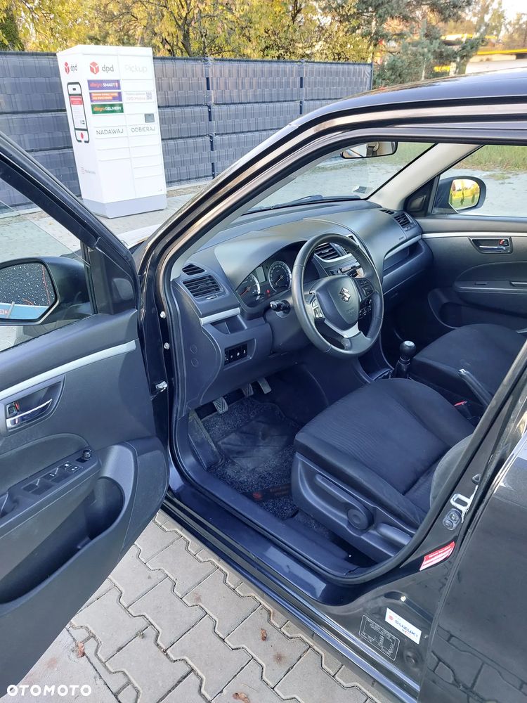Suzuki Swift 2010 photo 5