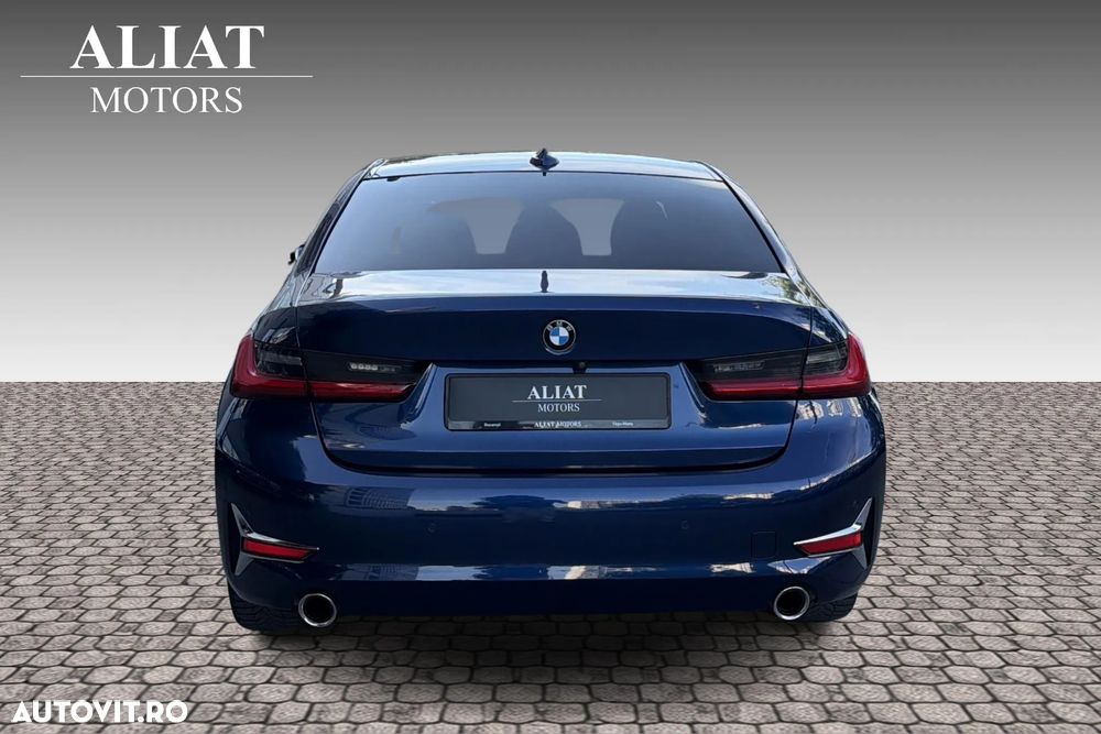 BMW Seria 3 320d xDrive AT Luxury Line - 7