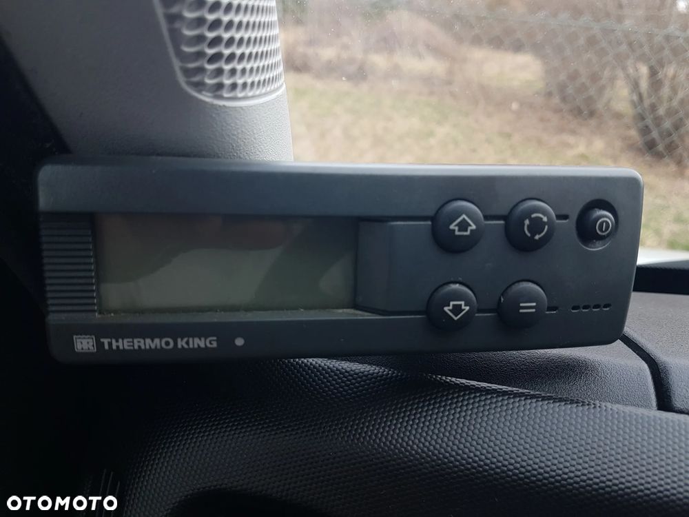 Iveco DAILY 6EP CHŁODNIA MROŹNIA IZOTERMA AGREGAT THERMO KING V-200 MAX GRZANIE 35S15 - 37