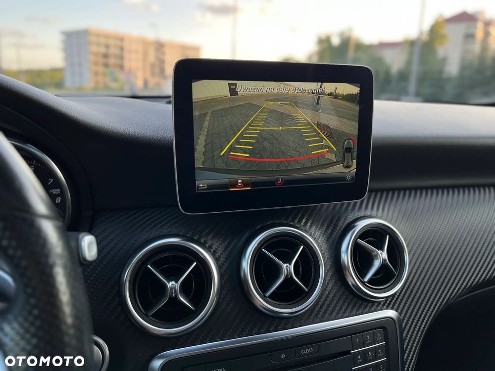 Mercedes-Benz Klasa A 250 4Matic 7G-DCT AMG Line - 20