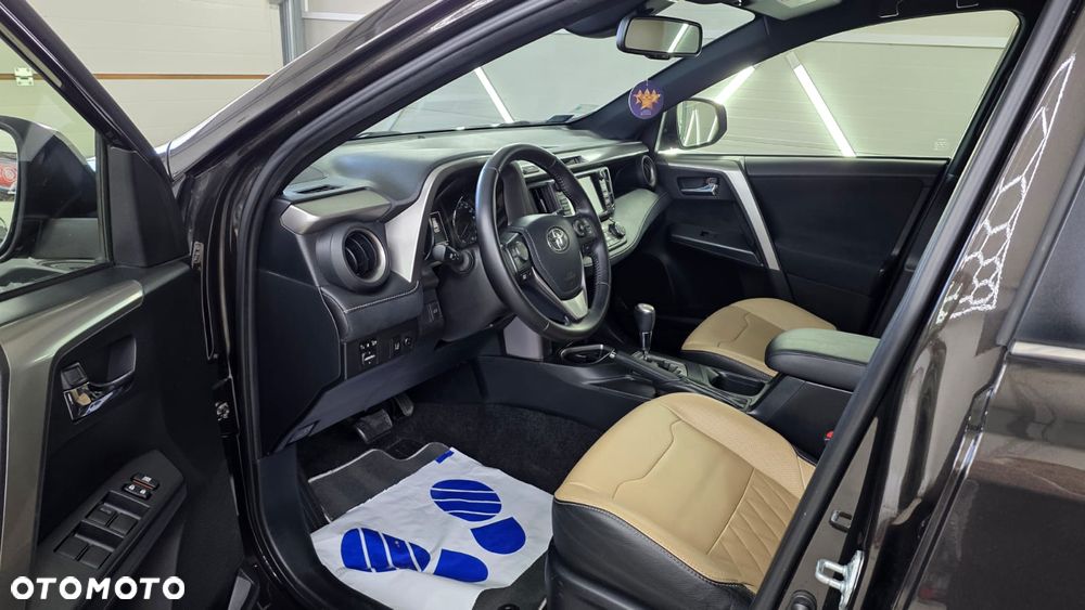 Toyota RAV4 Hybrid Premium 4x2 - 5