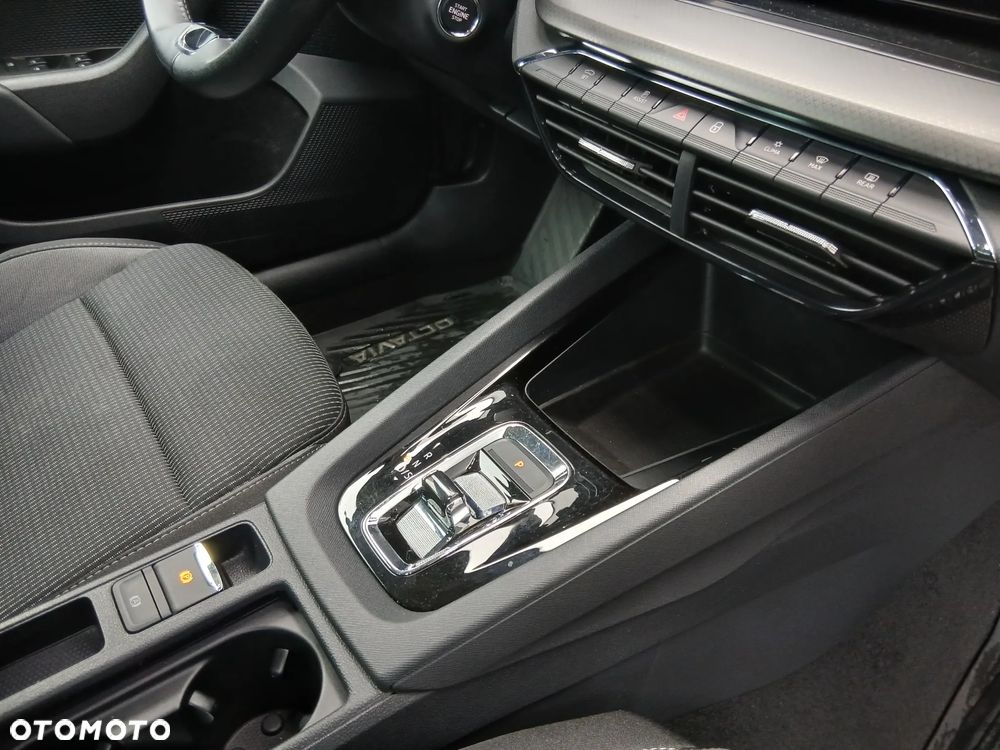 Skoda Octavia - 23