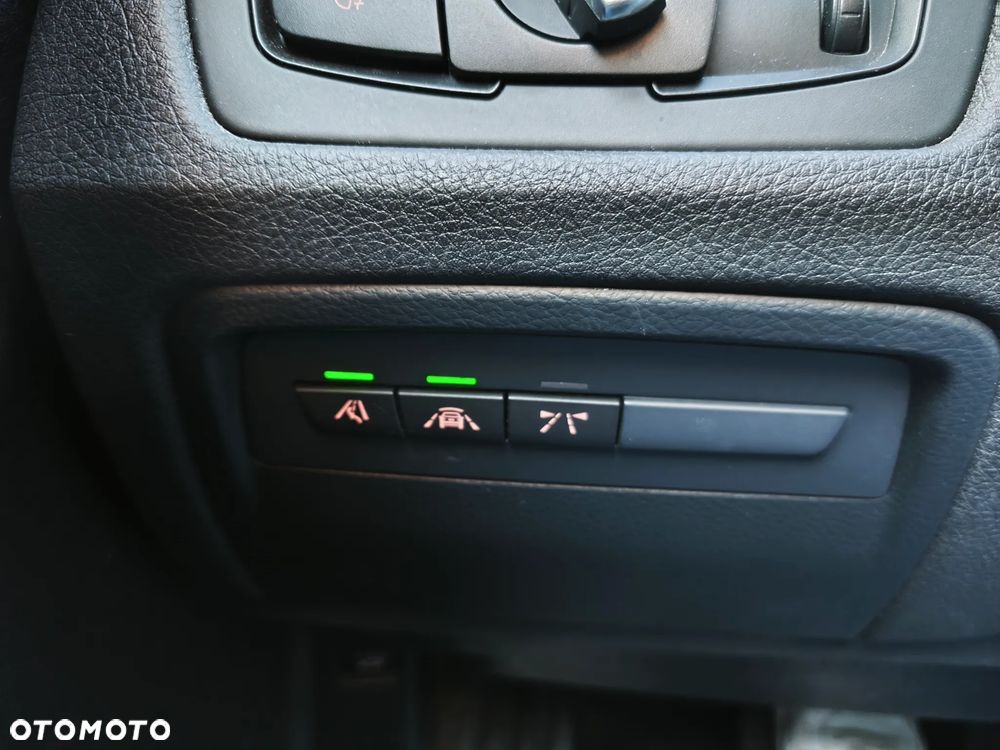 BMW Seria 3 328i Luxury Line - 20
