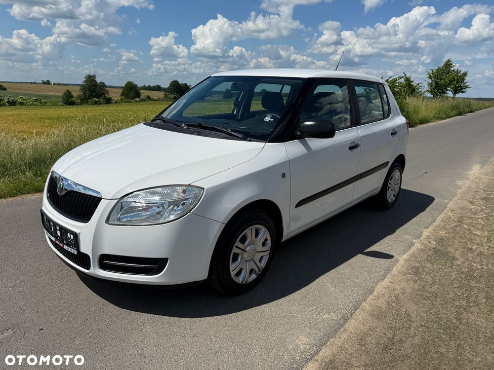 Skoda Fabia 1.2 HTP Ambiente - 2
