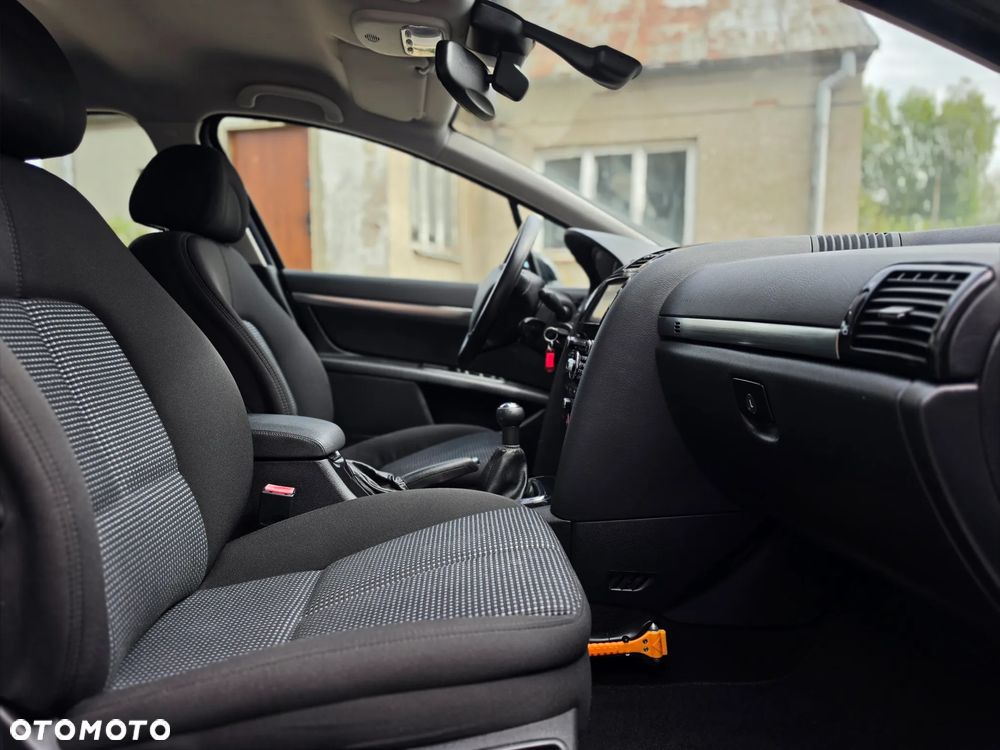 Peugeot 407 - 18