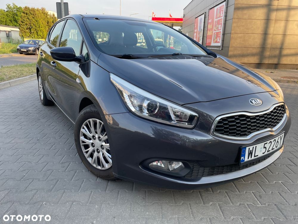 Kia Ceed 1.6 CRDi 115 ISG Vision - 29