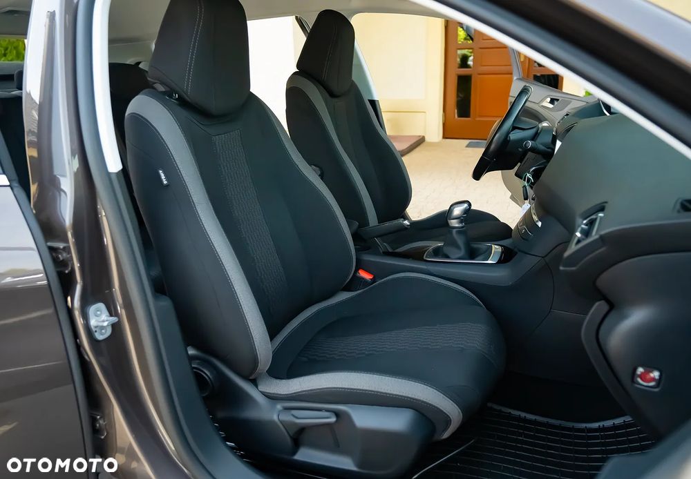 Peugeot 308 PureTech 110 Stop & Start Style - 31