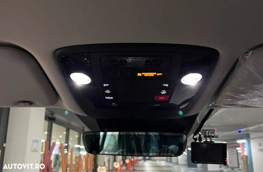 Kia Carnival - 7