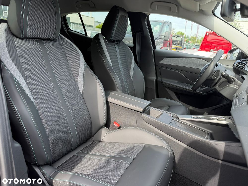 Peugeot 408 180 e-EAT8 Allure Pack - 13