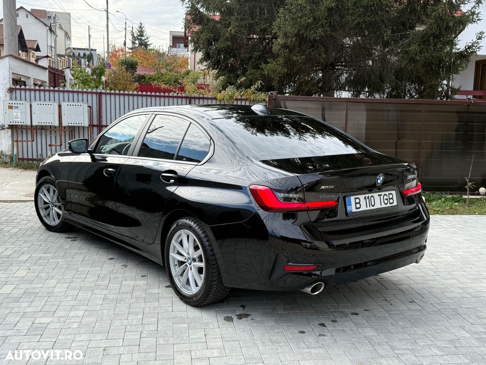 BMW Seria 3 320d xDrive AT MHEV - 2
