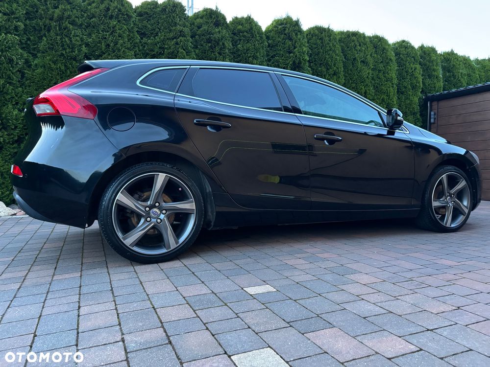 Volvo V40 D2 Summum - 1