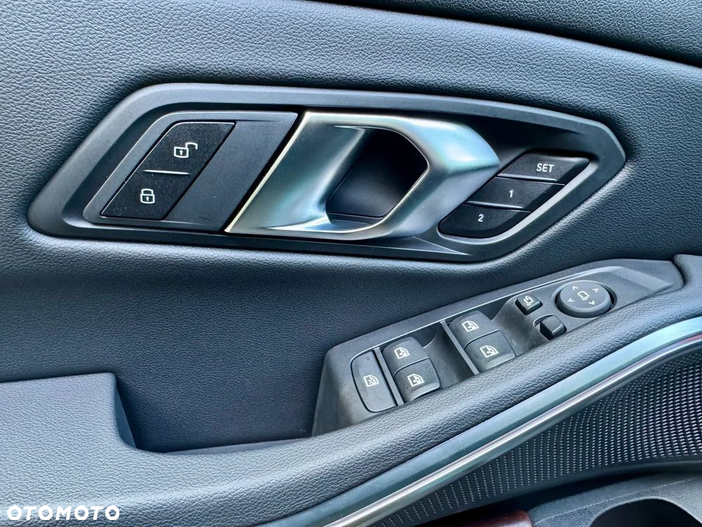 BMW Seria 3 - 13