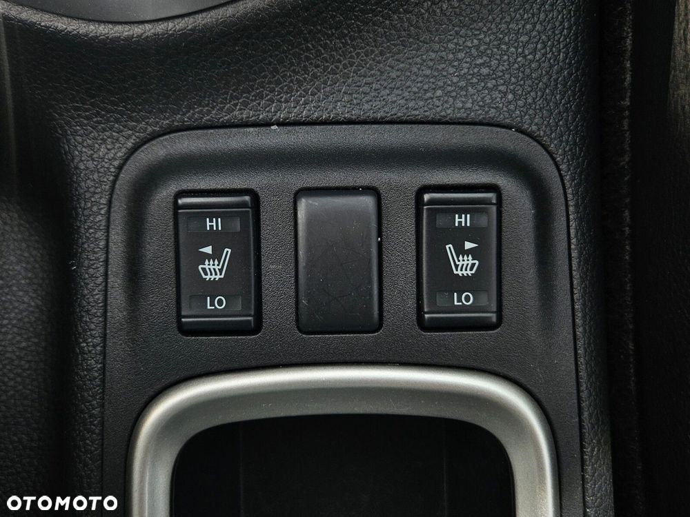 Nissan Navara - 22