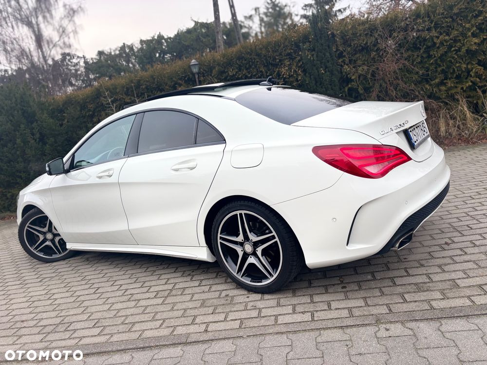 Mercedes-Benz CLA 200 7G-DCT AMG Line - 11