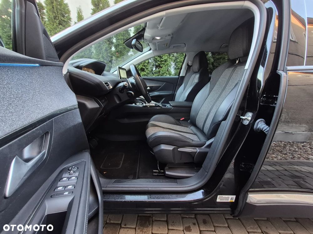 Peugeot 3008 1.6 PureTech GPF Allure S&S EAT8 - 33