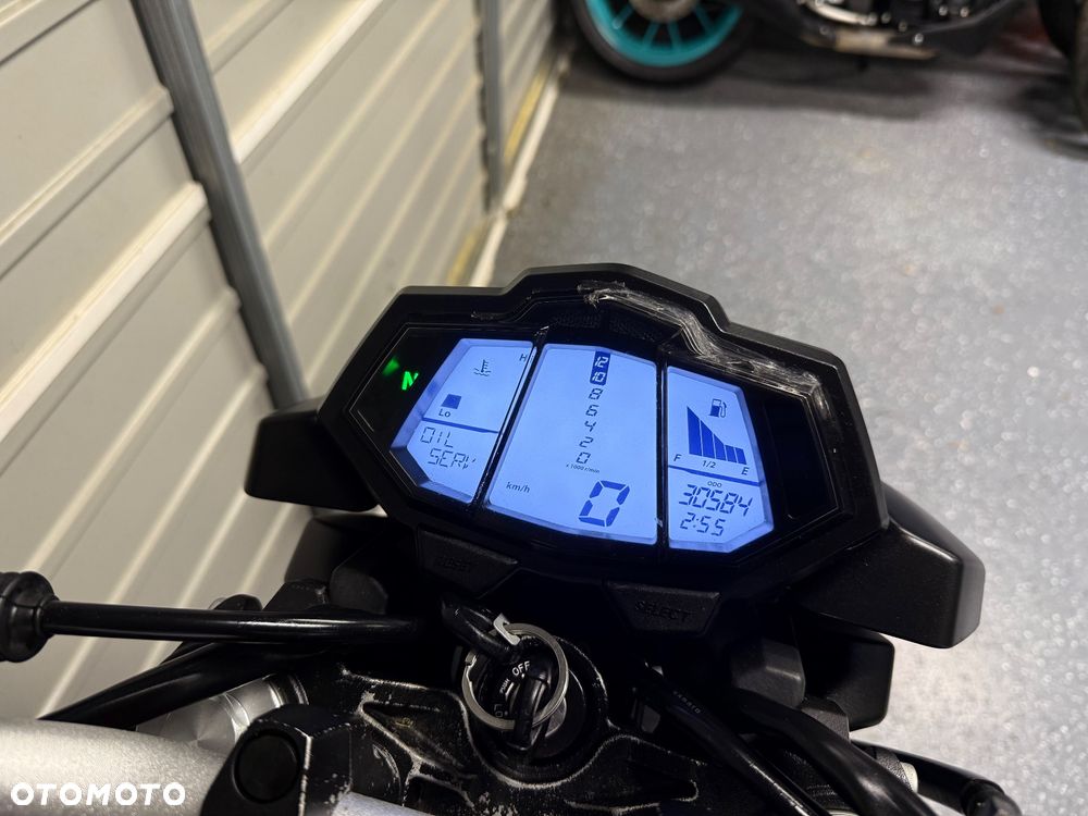 Yamaha MT - 8