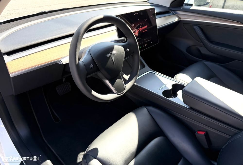 Tesla Model 3 Tração Traseira - 25