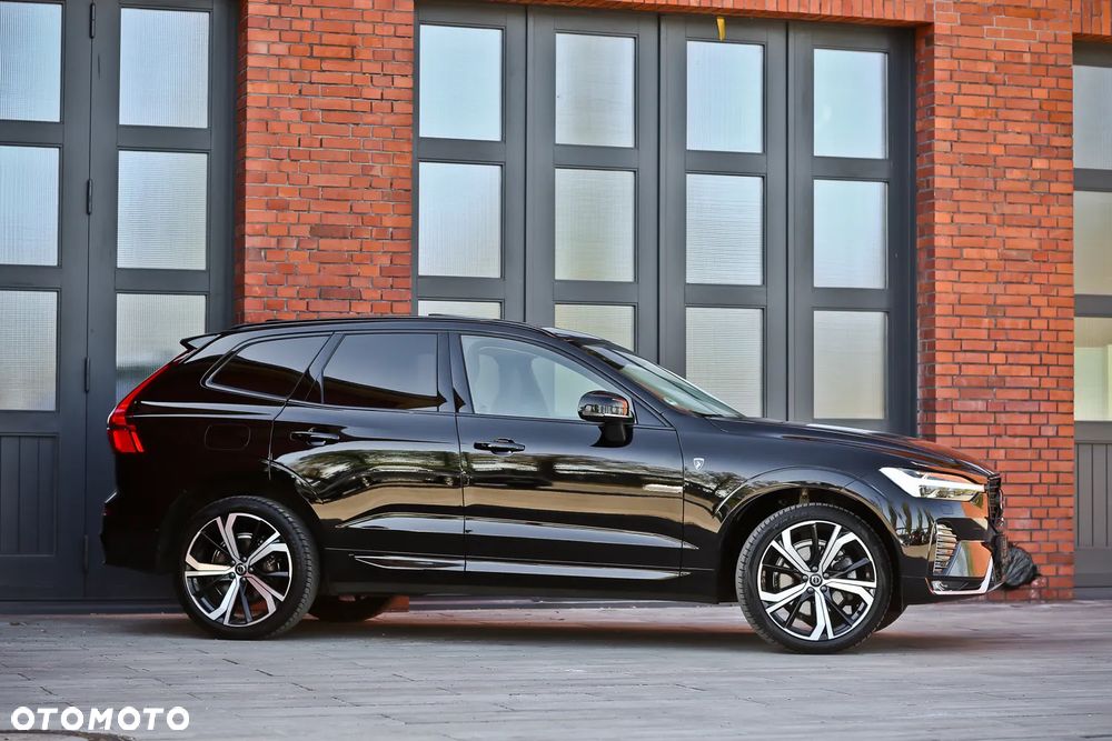 Volvo XC 60 B4 D AWD R-Design - 3