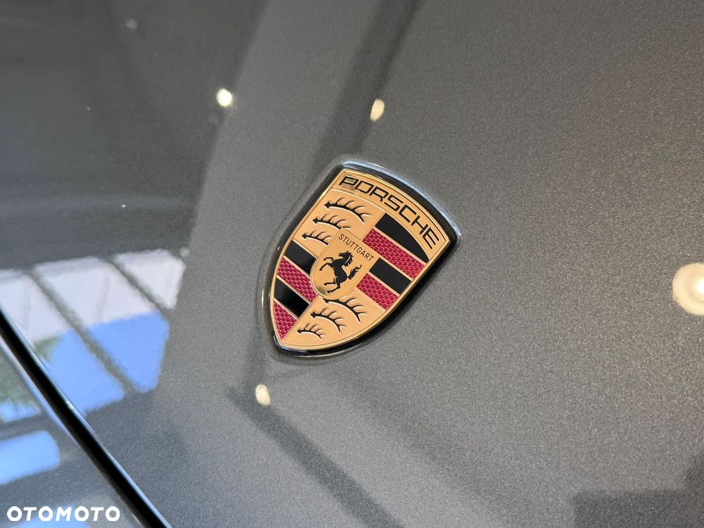 Porsche 911 Carrera 4S - 9