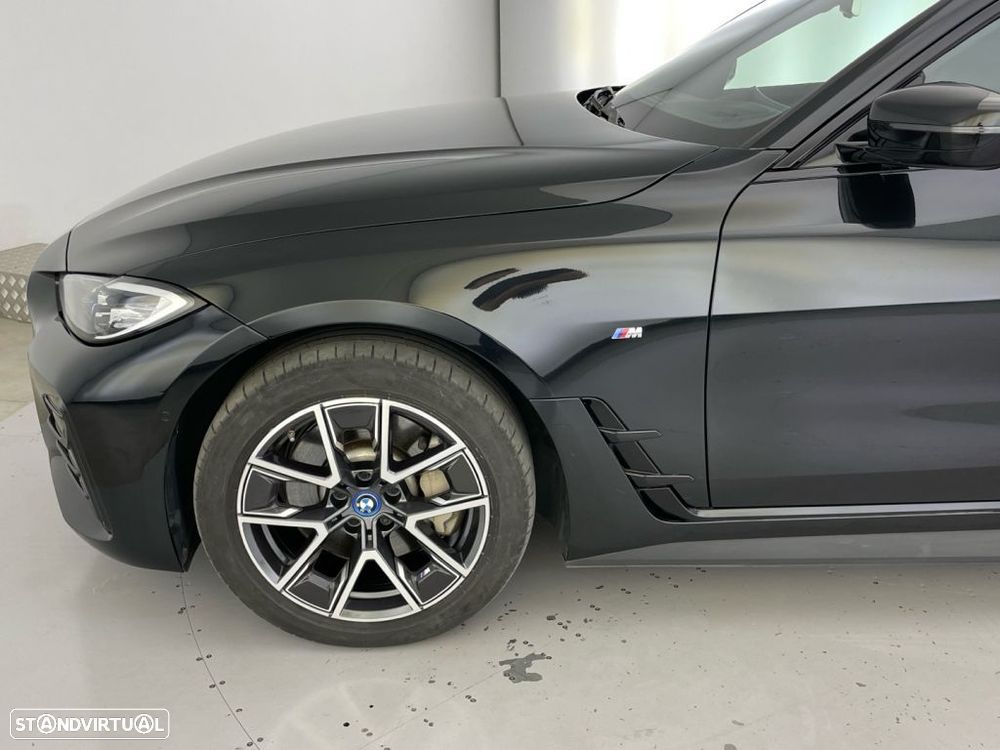 BMW i4 eDrive40 Desportiva M - 18