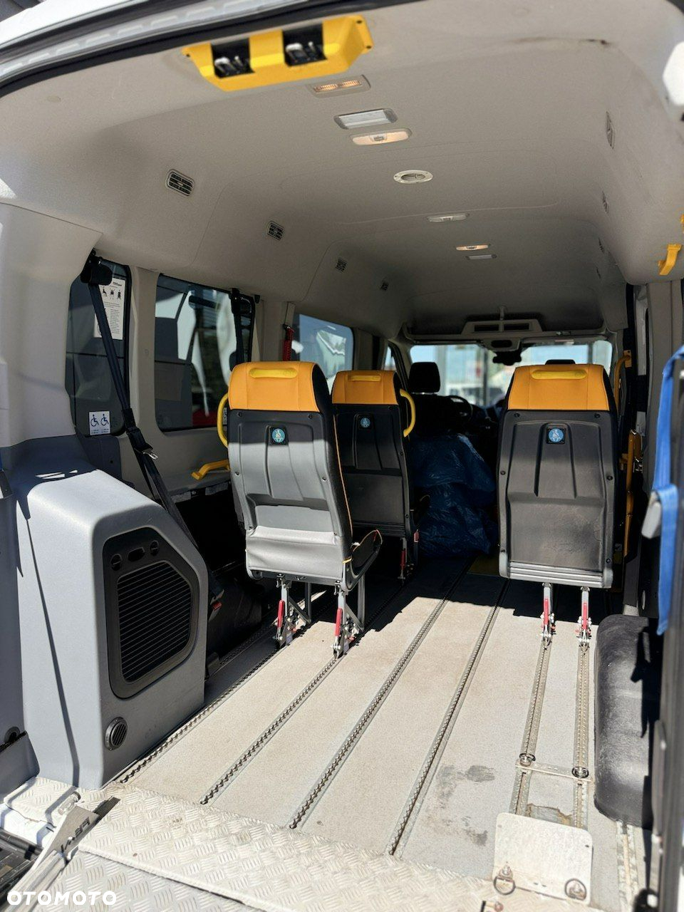 Ford Transit - 11