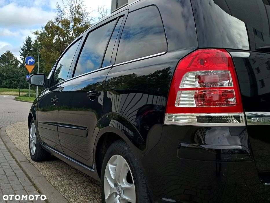 Opel Zafira - 14