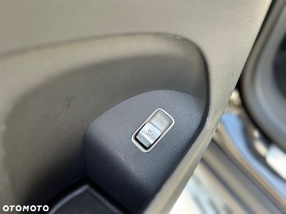 Mercedes-Benz GLE - 27