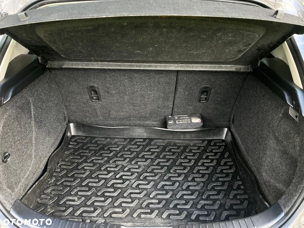Mazda 3 1.6 Sport Exclusive - 14