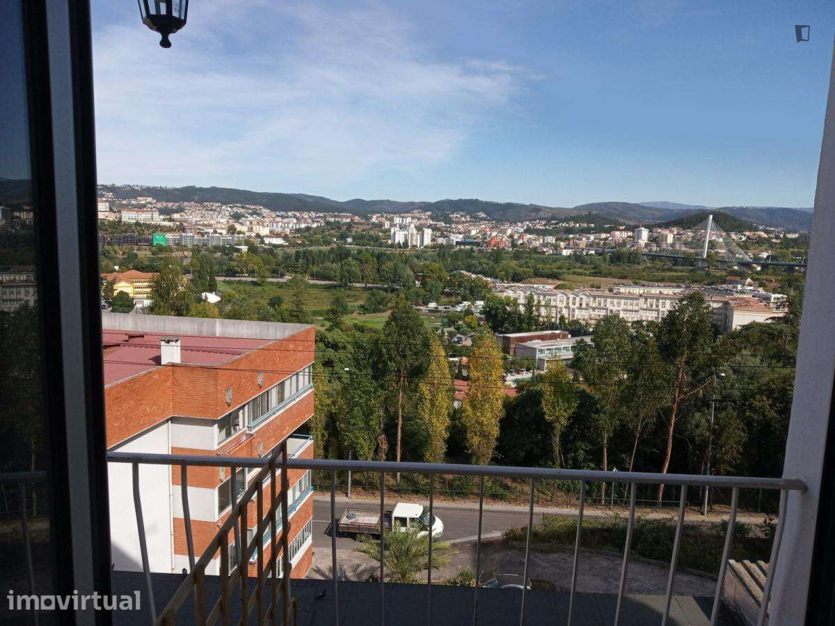 Quarto - localizado em Alta de Santa Clara Coimbra - Grande imagem: 2/18