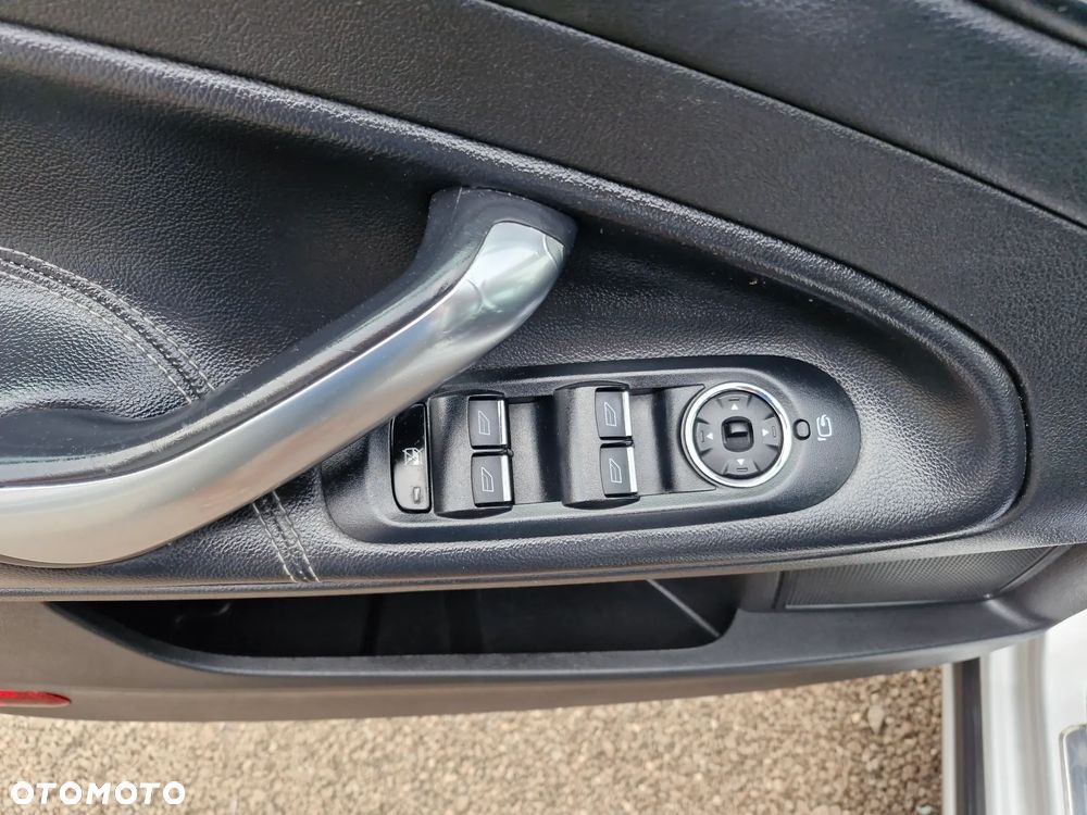 Ford Mondeo 1.8 TDCi Titanium - 29