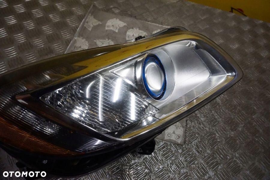 BUICK REGAL 2011- REFLEKTOR LAMPA XENON PRAWA USA - 16