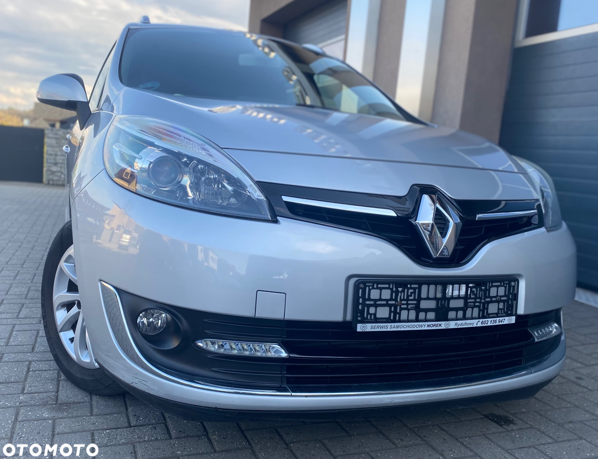 Renault Grand Scenic - 4