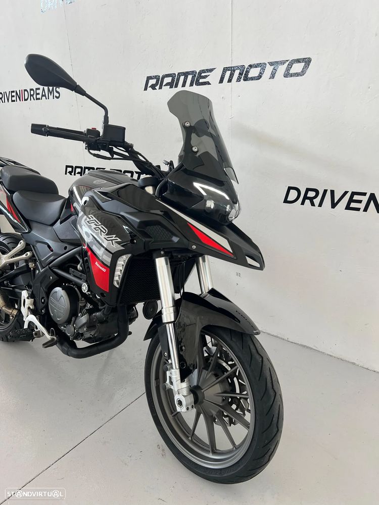 Benelli TRK 251 - 4